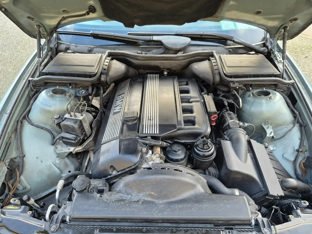 BMW 5-Series 2001 - Image 3