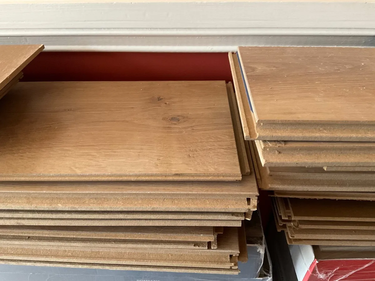 Laminate Floor - Wood Style - Image 2