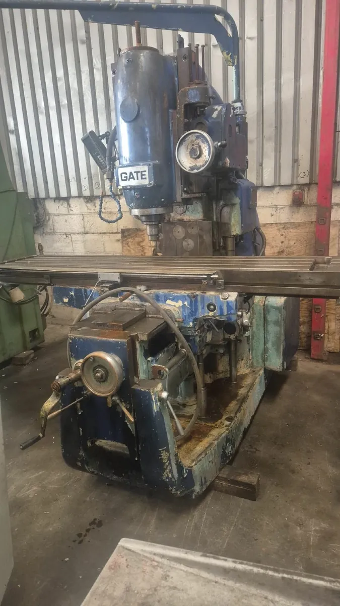 Gate No. 4 Vertical Heavy Duty Milling Machine
