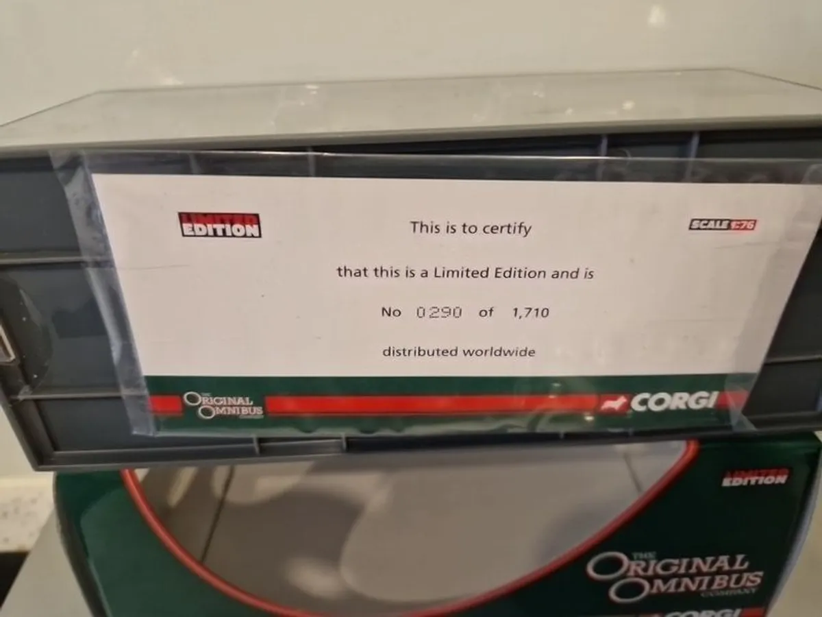 Corgi OM45119 MCW Metrobus MkII SD "Dublin Bus" route 46A Donnybrook - Image 4