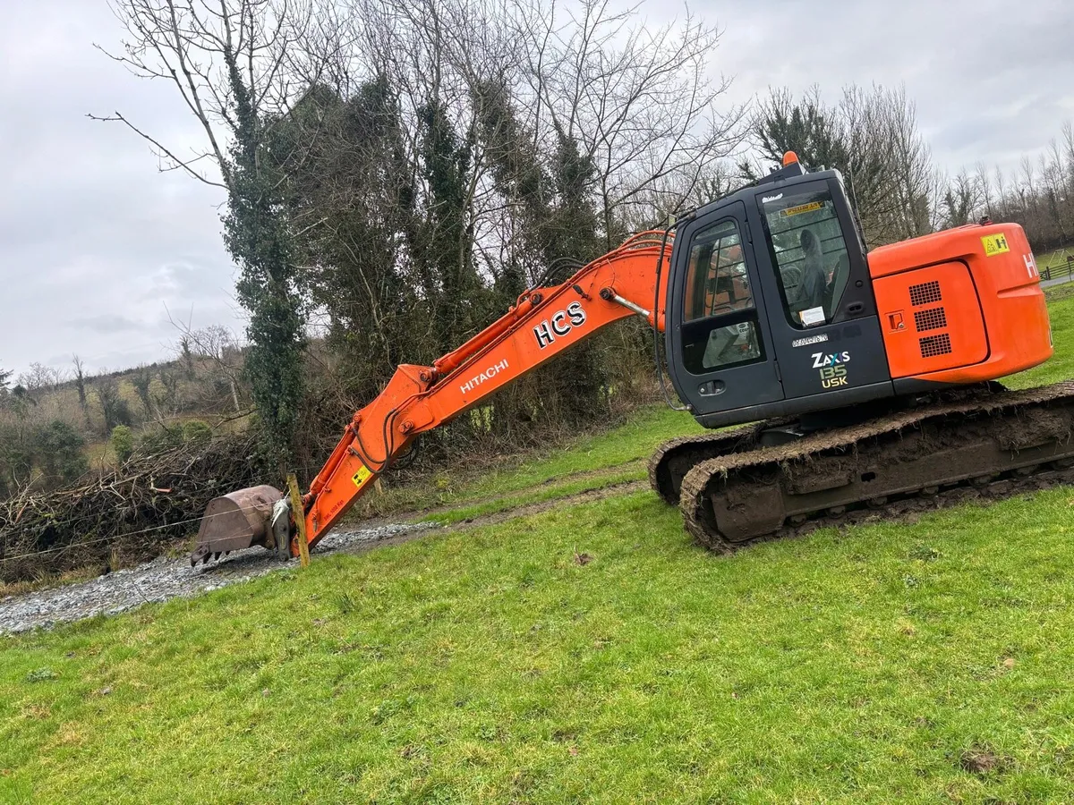 Hitachi 135 - Image 2