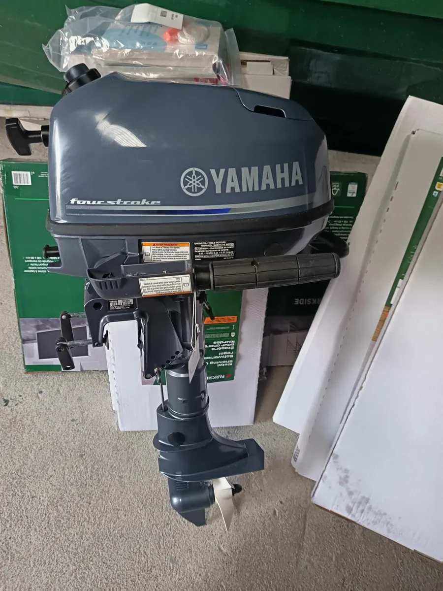 Boat engine - Image 1