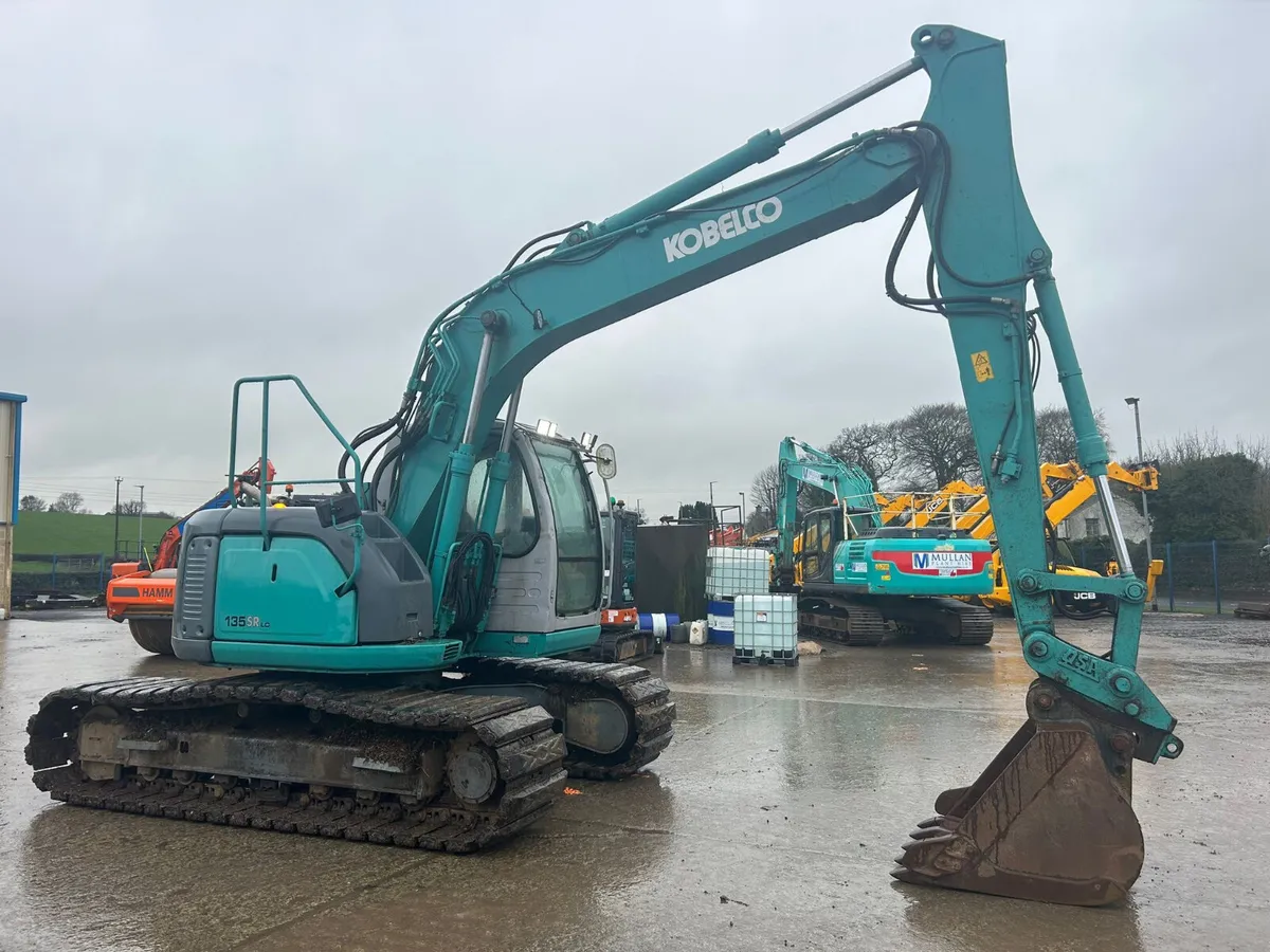 2006 Kobelco SK135 ( Rotational Piping ) - MULLANS - Image 1