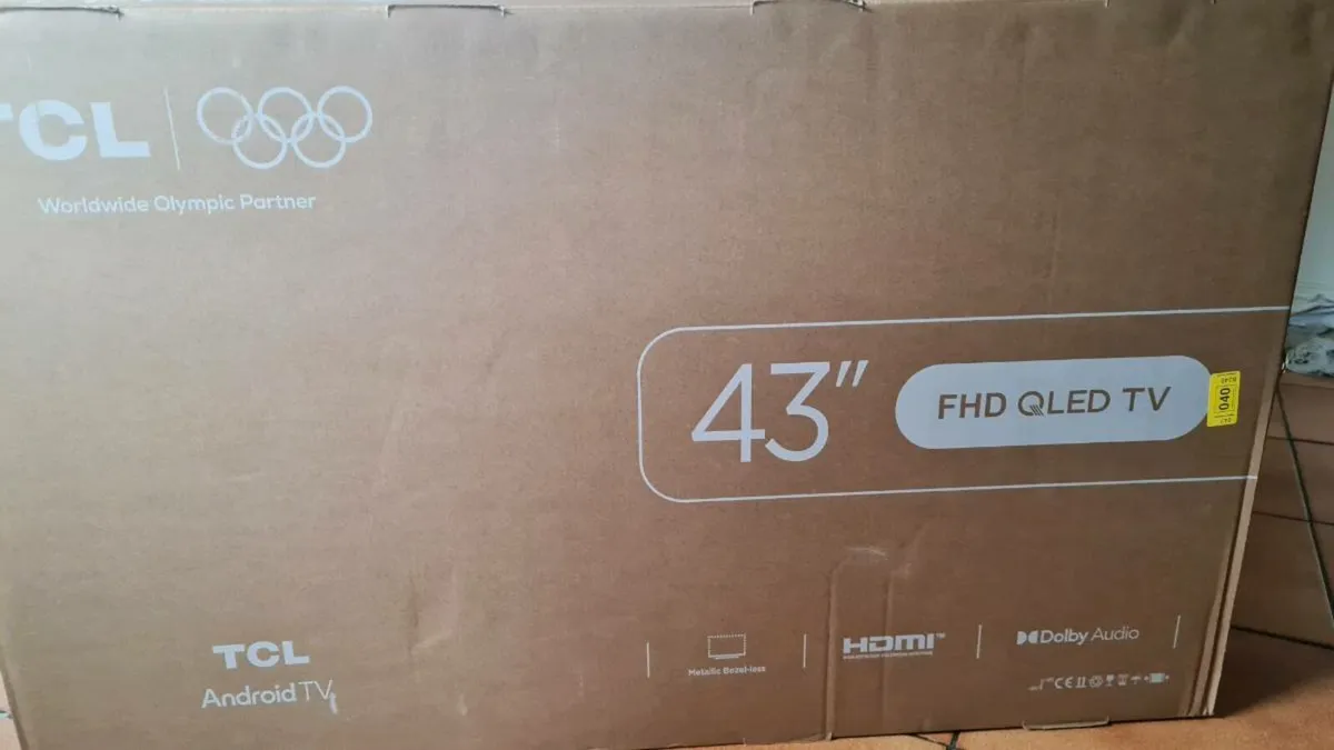 43" full ultra hd smart tv - NEW - Image 1