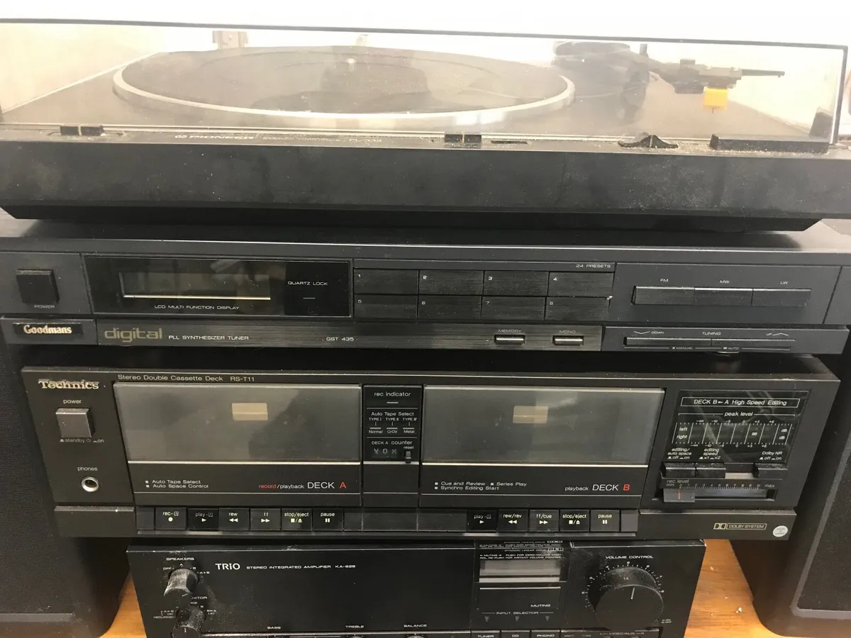 Amplifier, speakers, turntable - Image 4