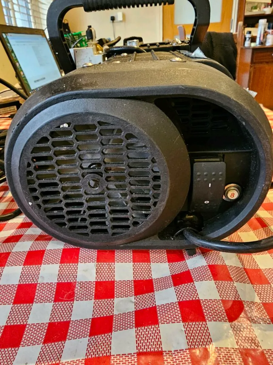 Aircon vacuum pump - Image 3