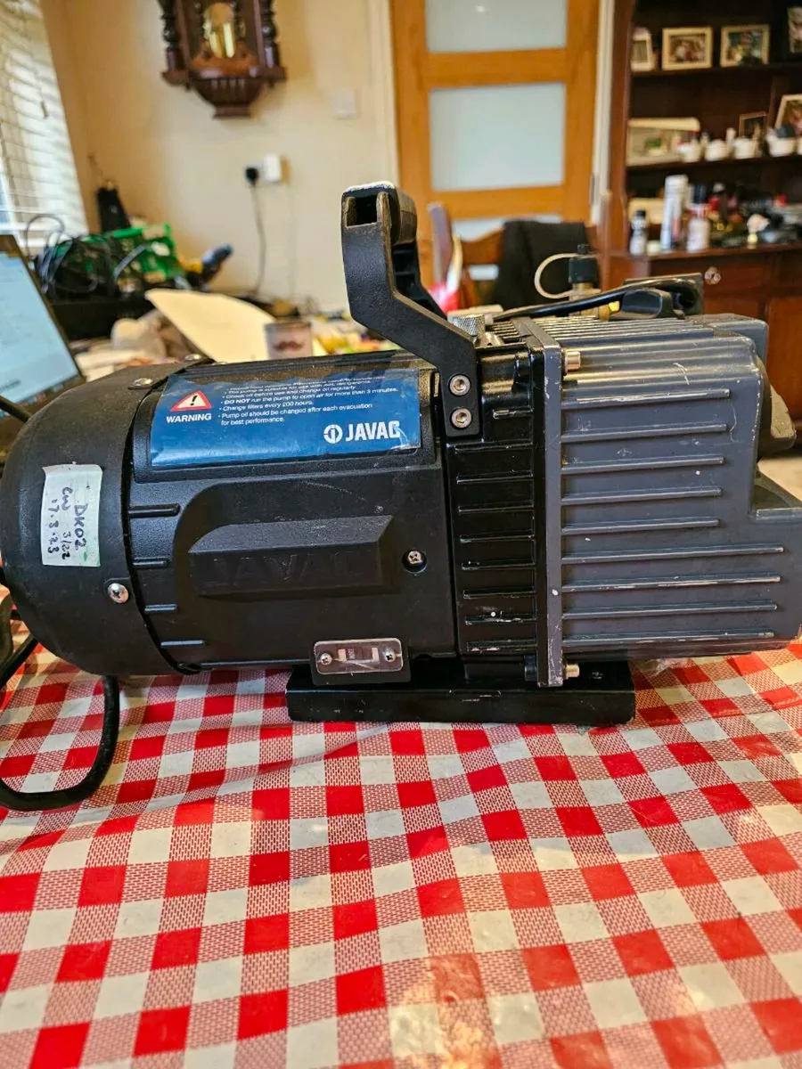 Aircon vacuum pump - Image 1