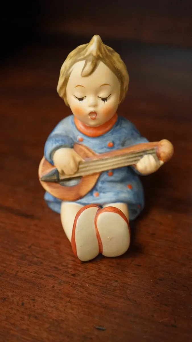 Hummel Figurine - Image 1