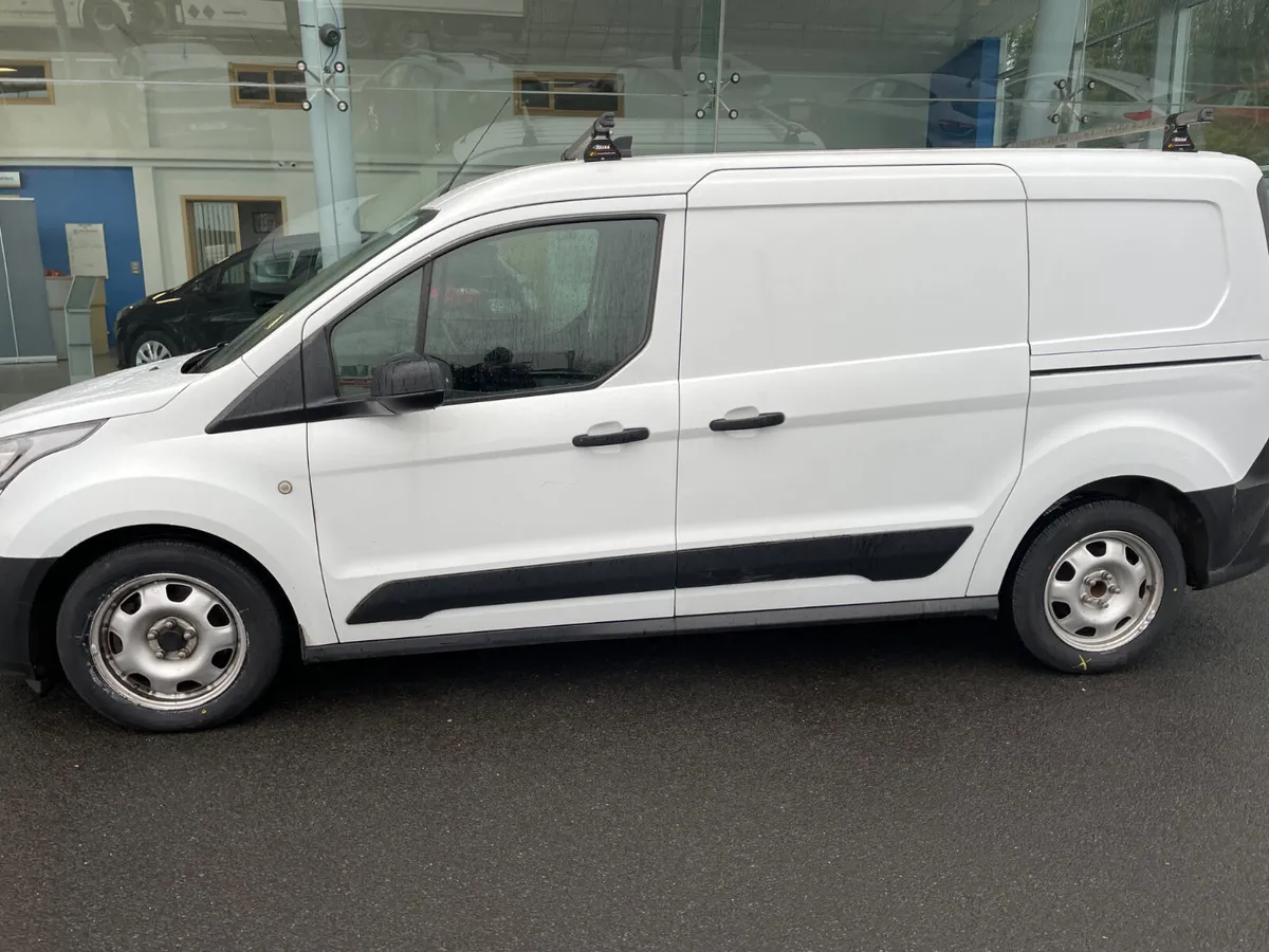 Ford Transit Connect 2022 - Image 2