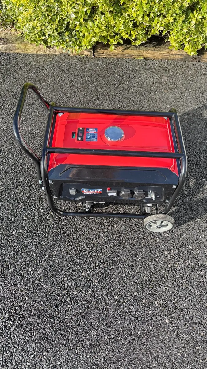Sealey Petrol Generator - Image 2