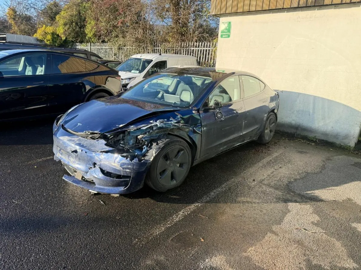 232Tesla-model3 AWD LONG RANGE battery top model - Image 2