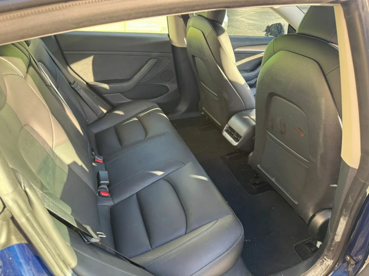 232Tesla-model3 AWD LONG RANGE battery top model - Image 4