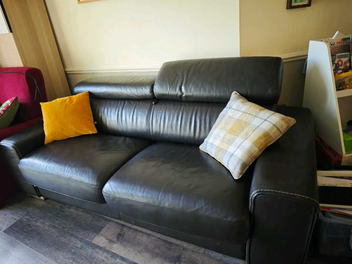 King Size Leather Sofabed - Image 1