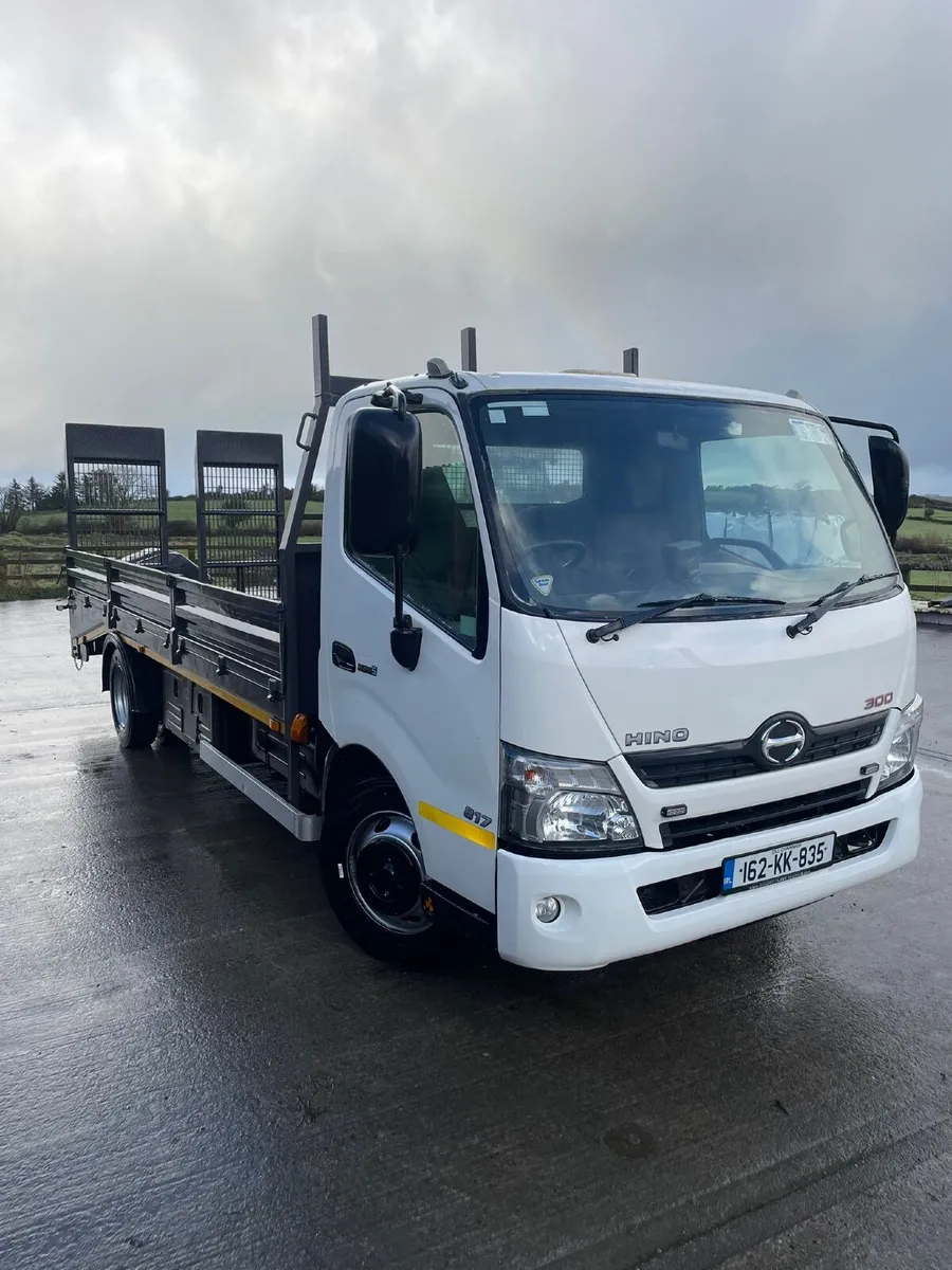 Hino 300 2016 - Image 2