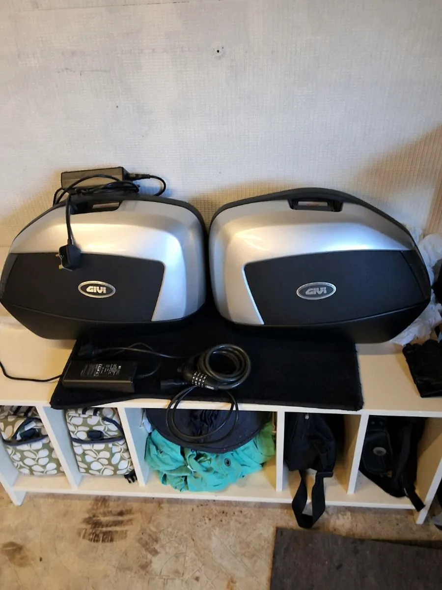 V Strom 650XT - Image 1