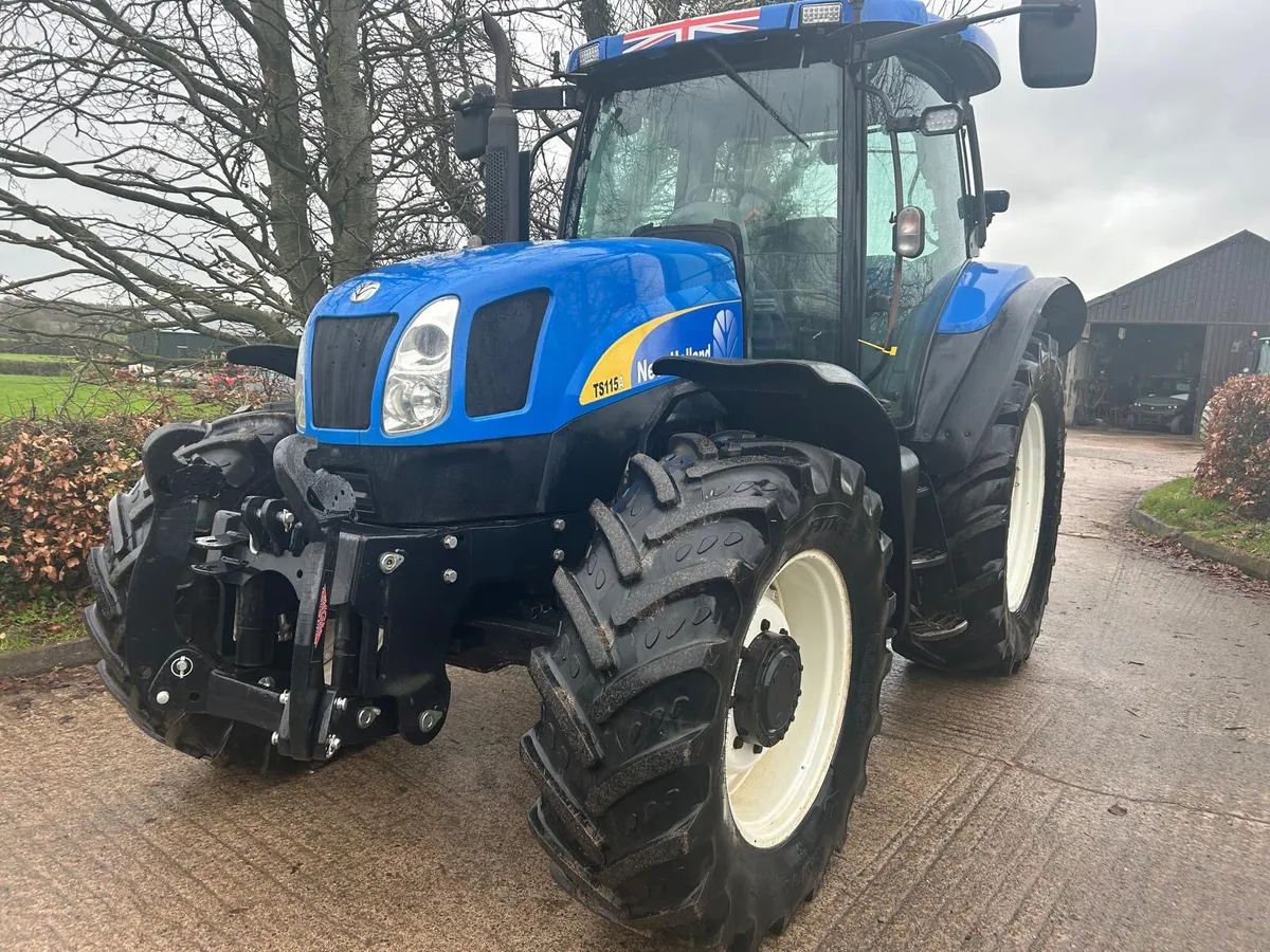 New Holland TS115A - Image 3