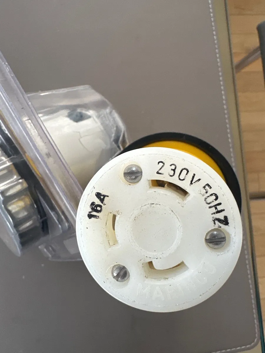 Marinco 16a Stainless Power Inlet & Plug - Image 4