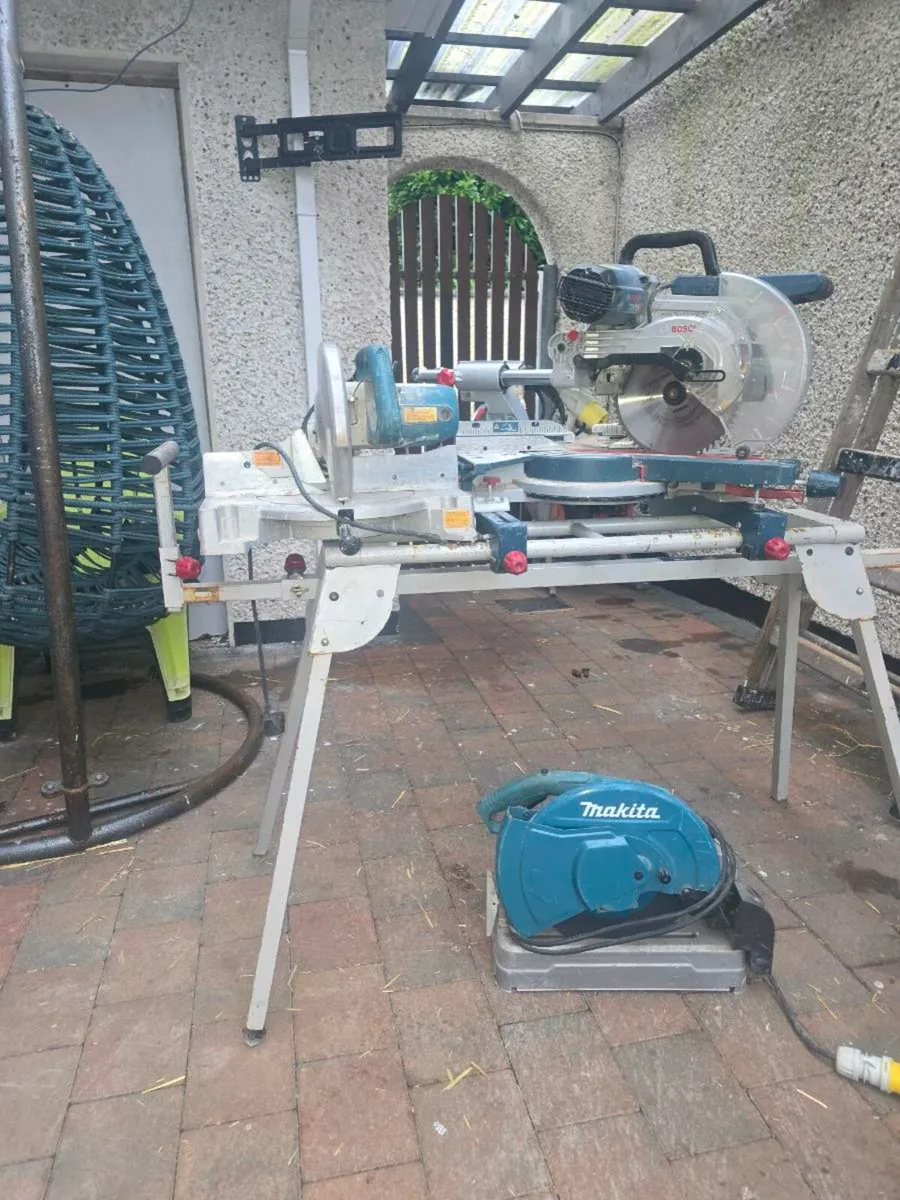 Bosch 254mm compound mitre saw ,Makita saws - Image 1