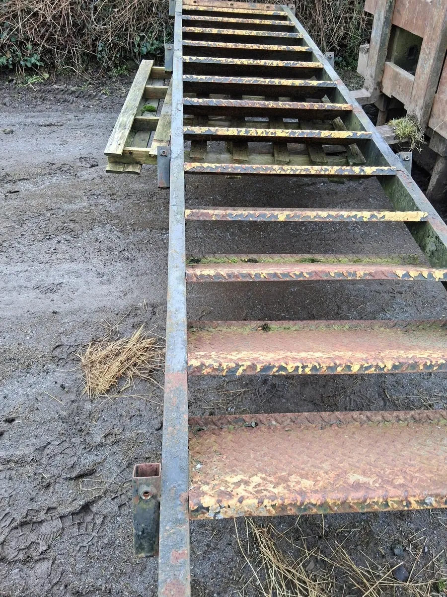 mezzanine floor purlins and staircase - Image 3