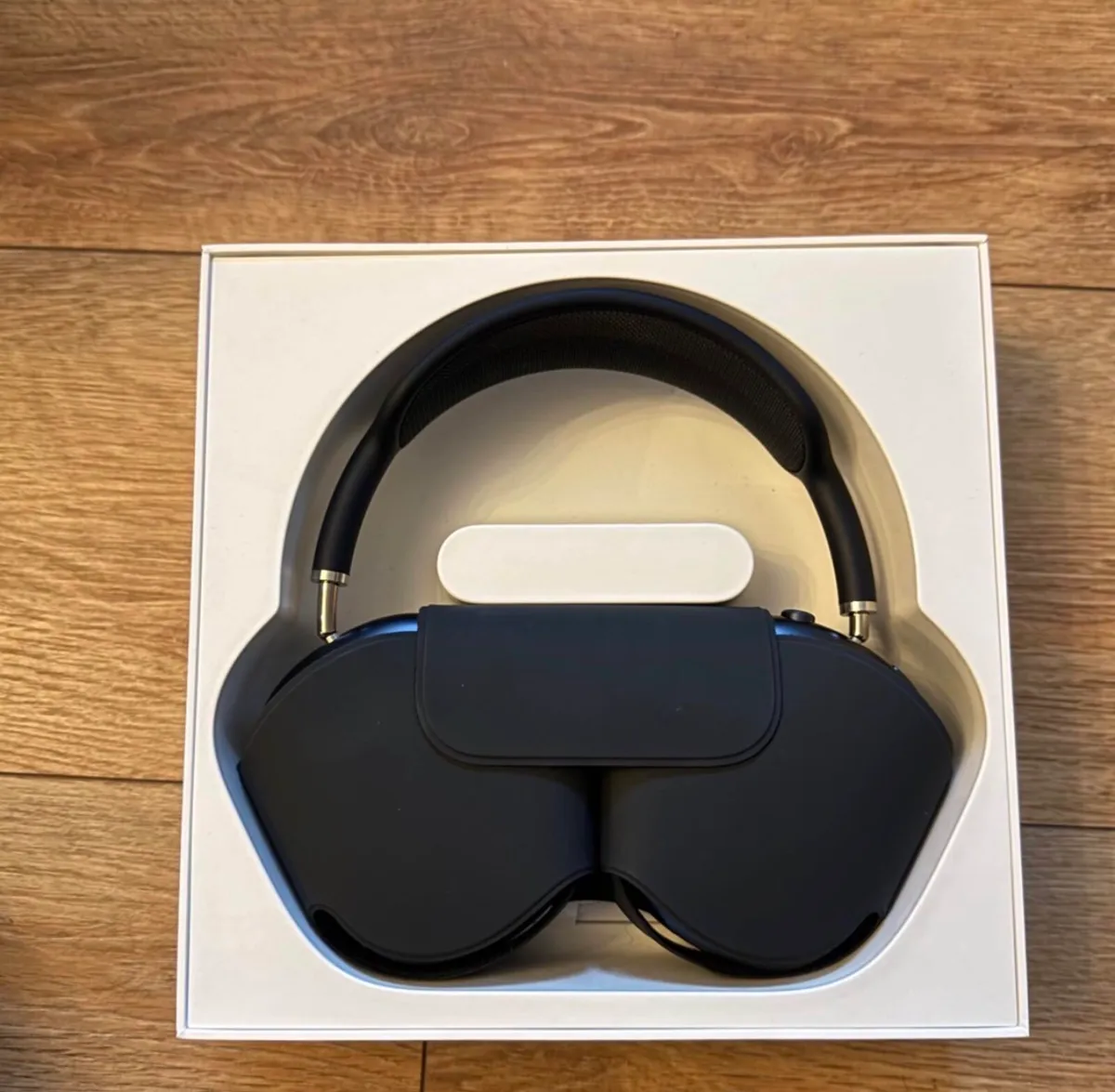 Airpod maxs black - Image 1