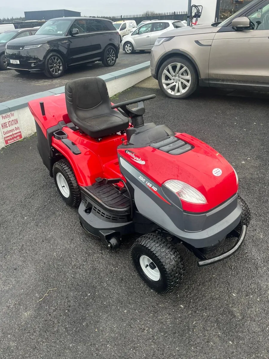 Castlegarden ride on mower - Image 1
