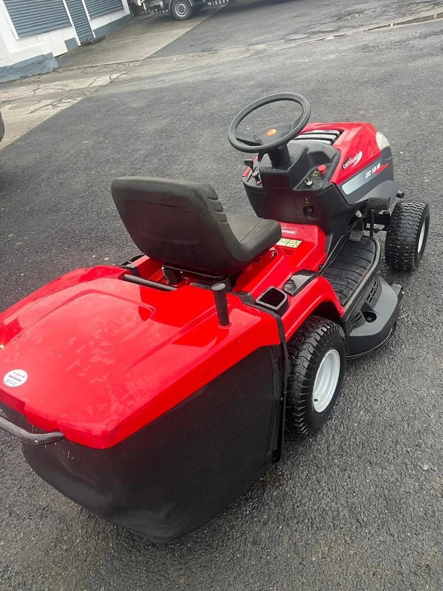 Castlegarden ride on mower - Image 4