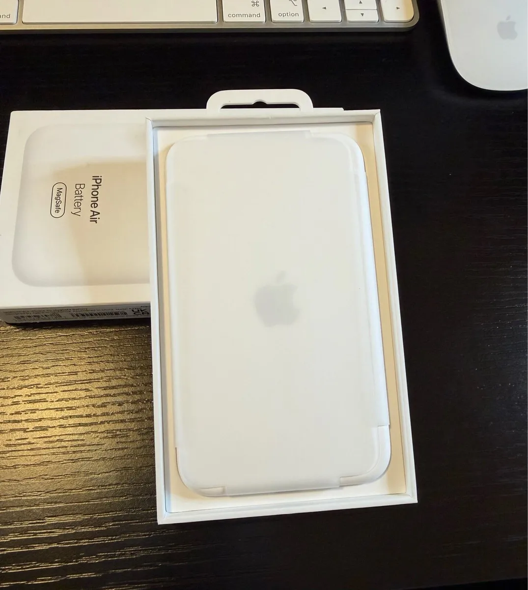 MagSafe Battery for iPhone Air - Image 2