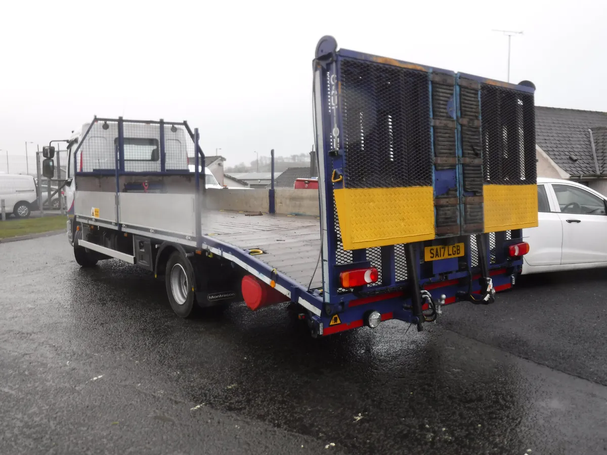 Daf LF210 FA 4X2 Beavertail 22ft Plant lorry. - Image 4