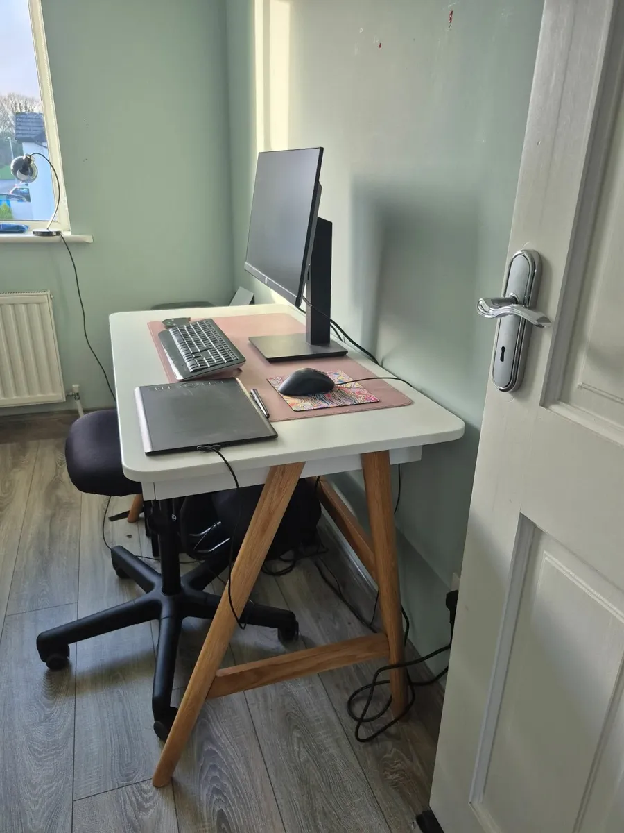 Desk - Image 3