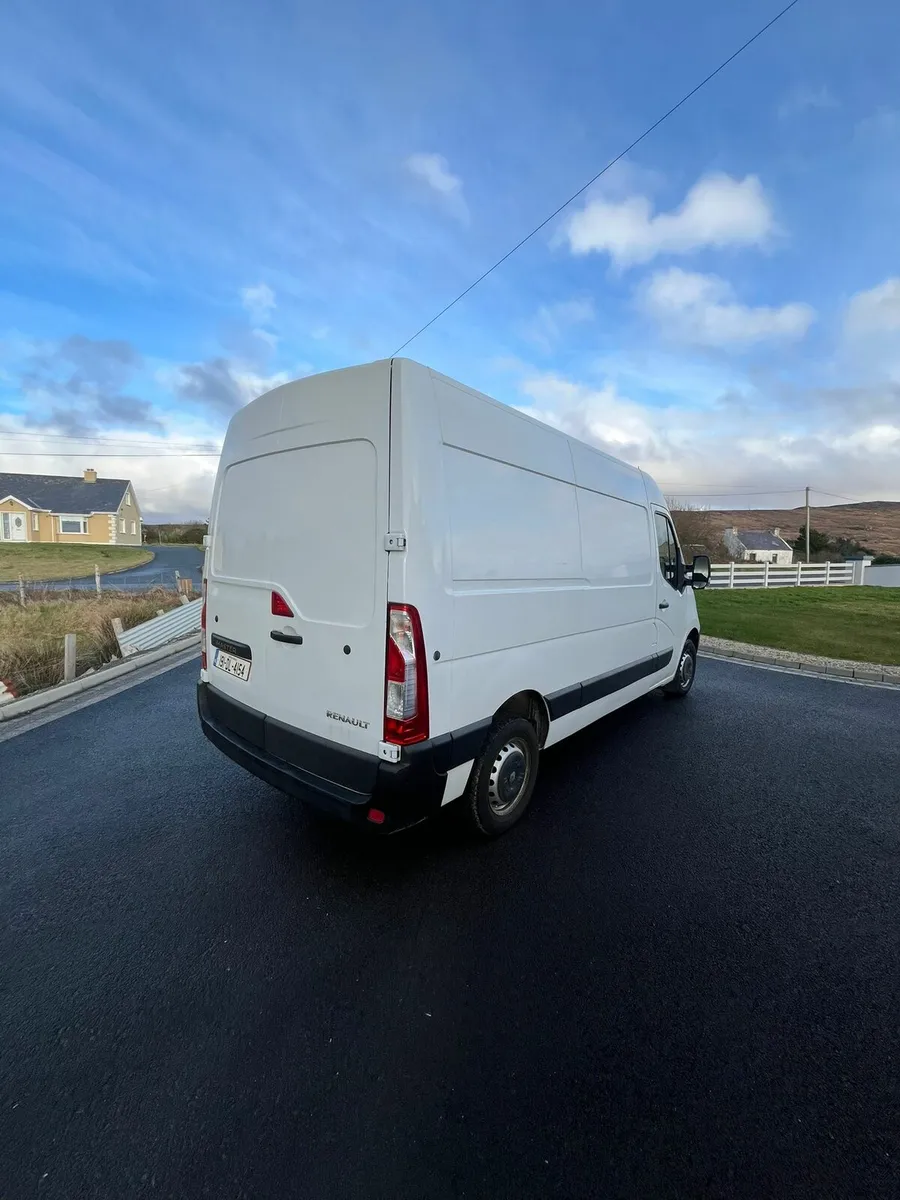 2019 renault master mwb - Image 4