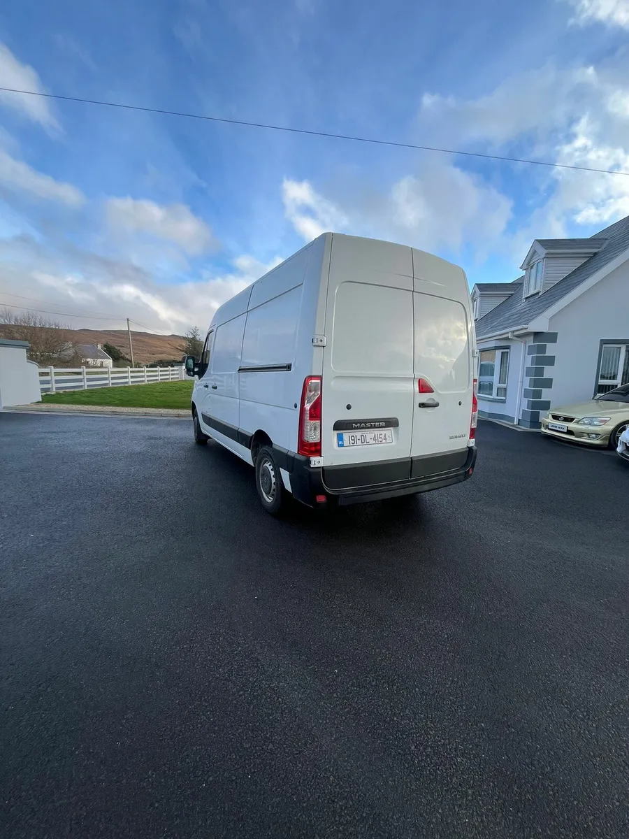 2019 renault master mwb - Image 3