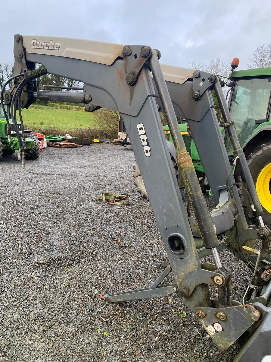 Quicke Q66 Loader