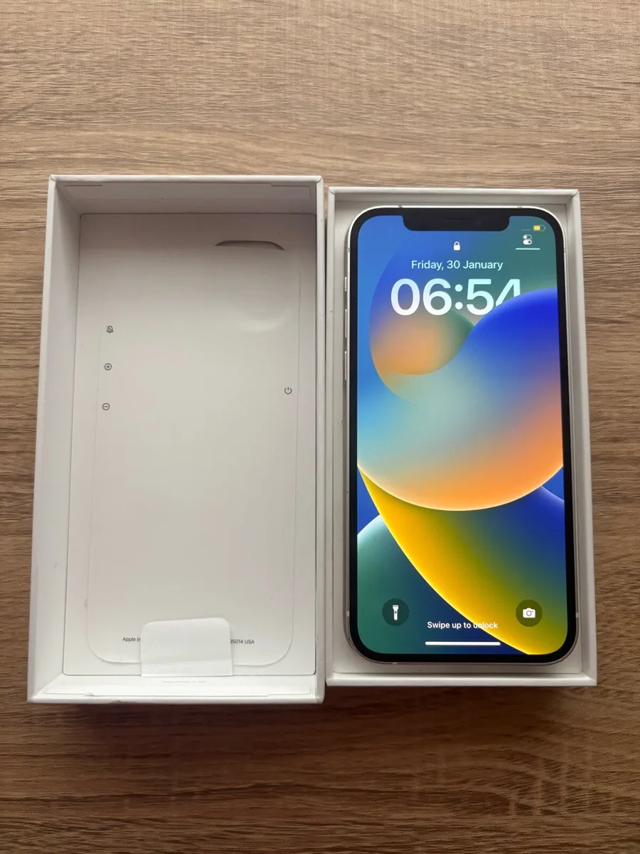 Apple iPhone 12 64GB - 89% Battery Health - Image 1