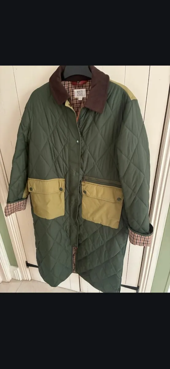 Ladies white stuff coat - Image 1