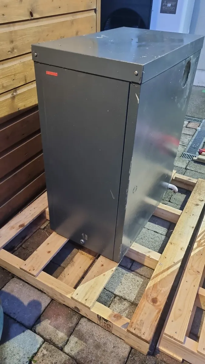 Oil boiler - Image 1