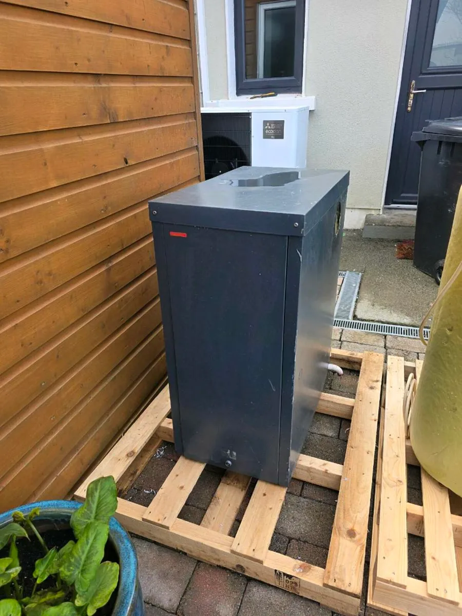 Oil boiler - Image 3