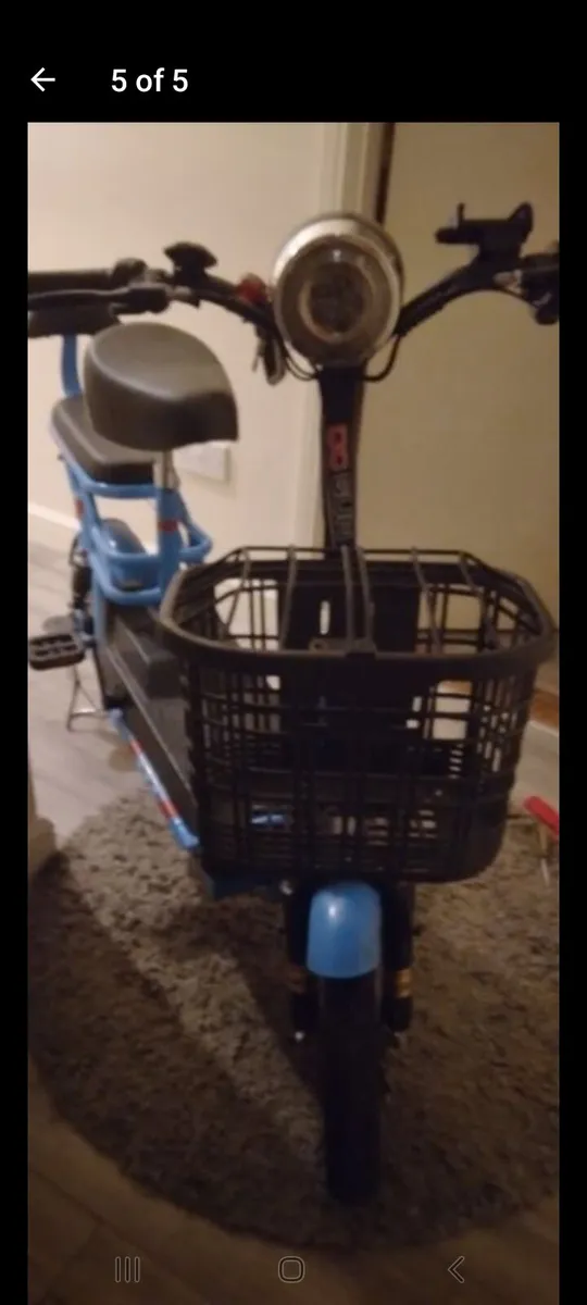 Electric scooter - Image 2