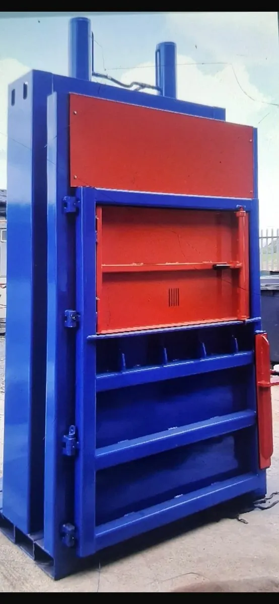 Baler Plastic/Cardboard/ Compaction - Image 4