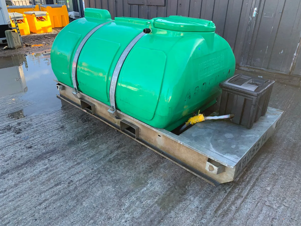2000L Water Bowser on Skids – Mobile Water Tank - Image 1