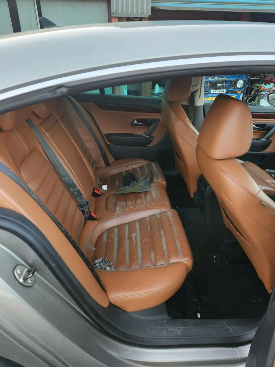 2011 Volkswagen Passat CC Bluemotion - Image 3