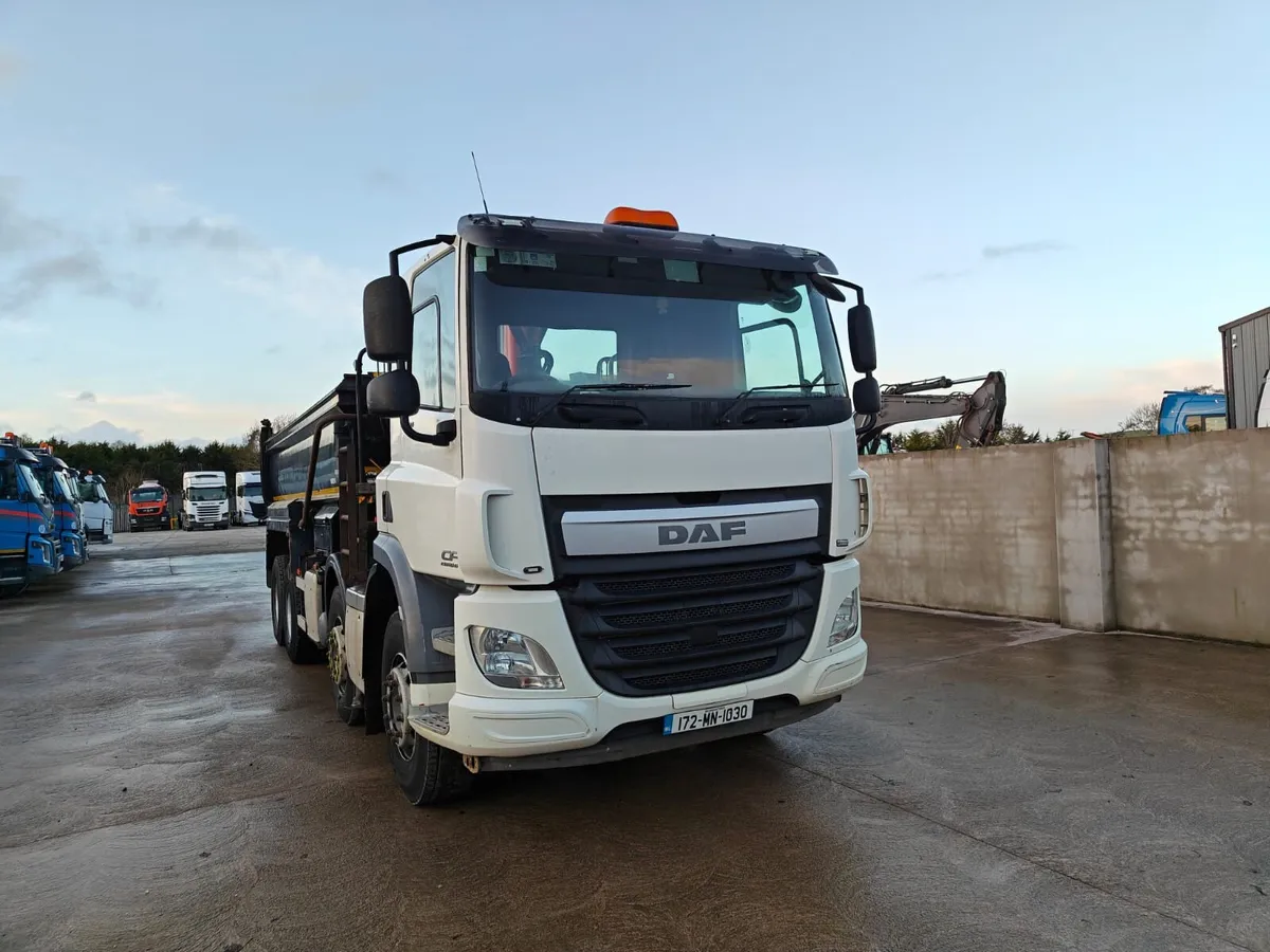 2017 DAF CF400 8x4 Tipper Grab - Image 3