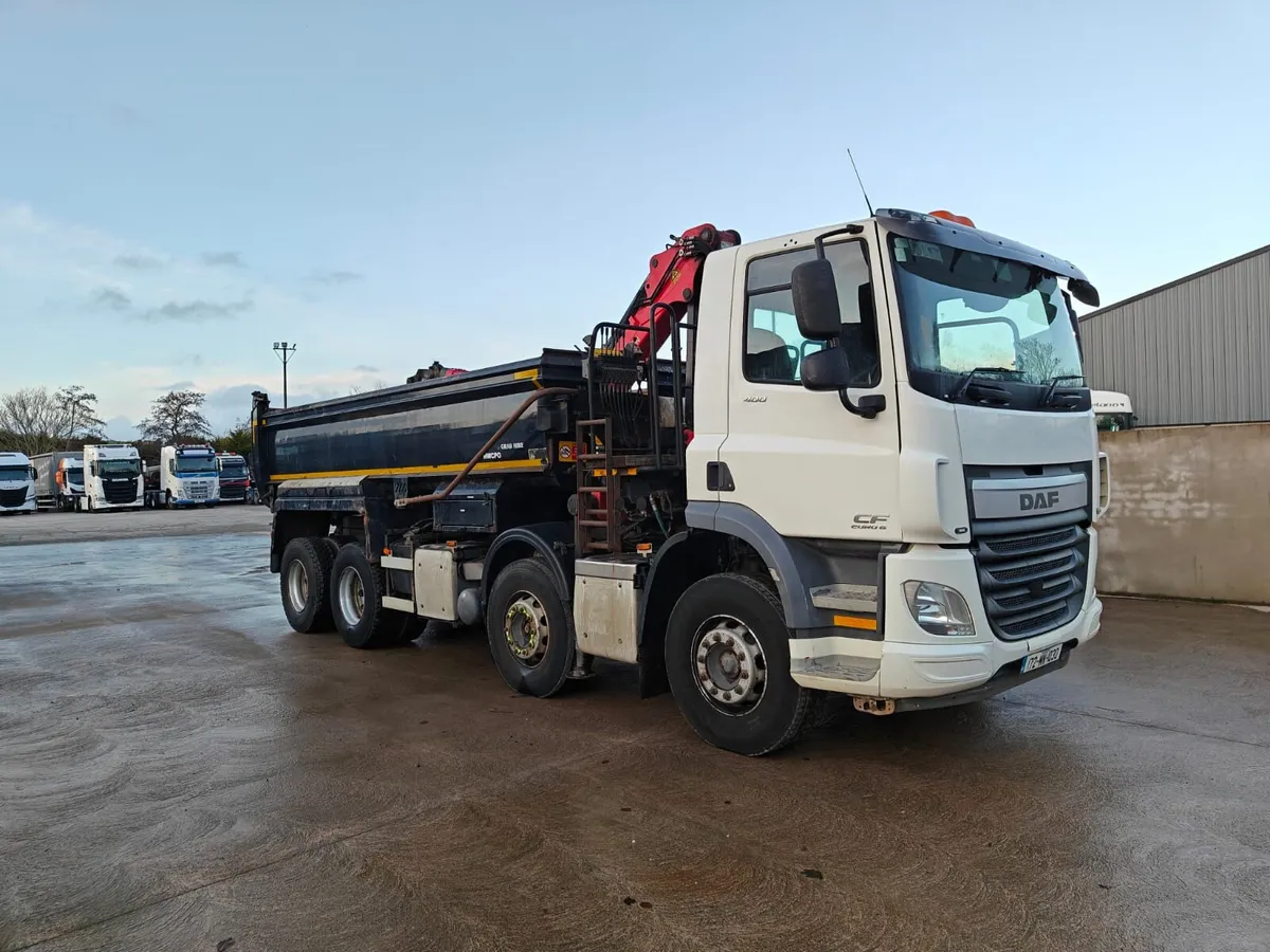 2017 DAF CF400 8x4 Tipper Grab - Image 2
