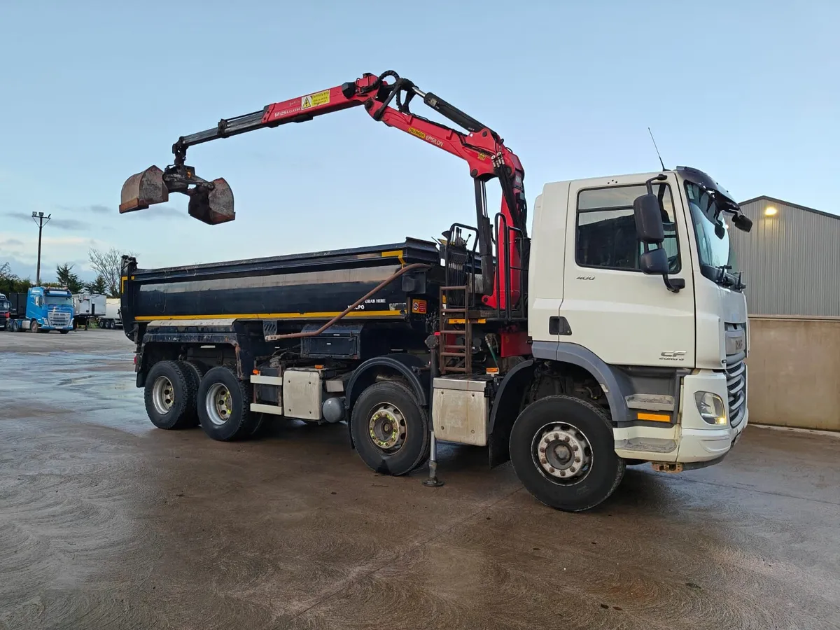 2017 DAF CF400 8x4 Tipper Grab - Image 1