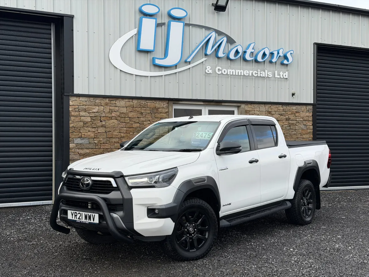 2021 TOYOTA HILUX INVINCIBLE X 2.8 D-4D AUTO - Image 3