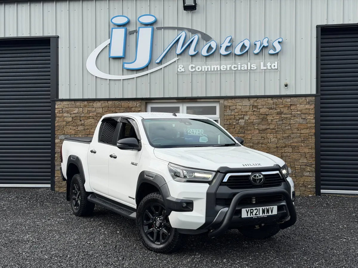 2021 TOYOTA HILUX INVINCIBLE X 2.8 D-4D AUTO - Image 1