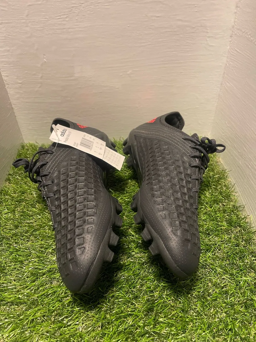 Adidas Predator Malice AG Football Boots | UK 8 - Image 4