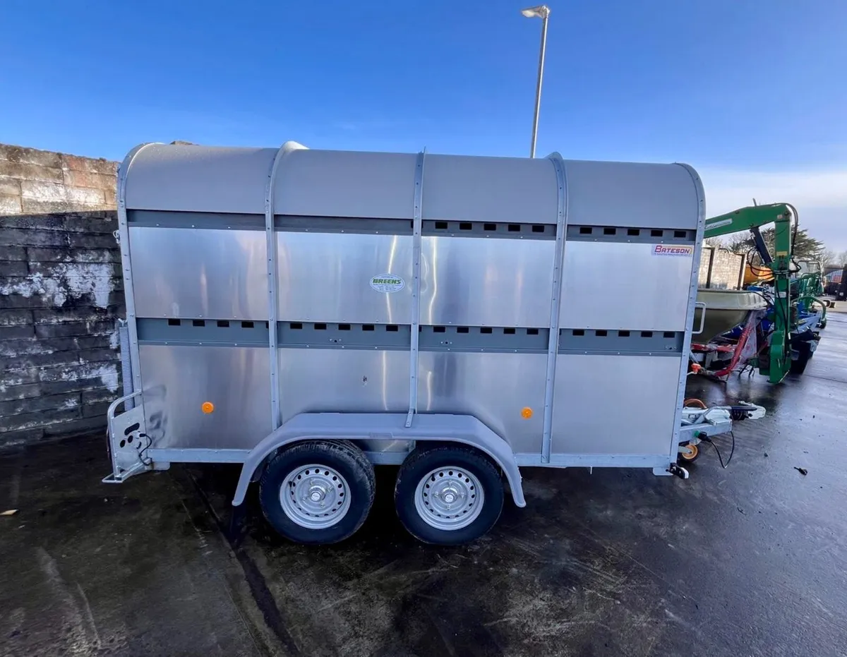 Bateson 42LT 10' x 5' Livestock Trailer - Image 3