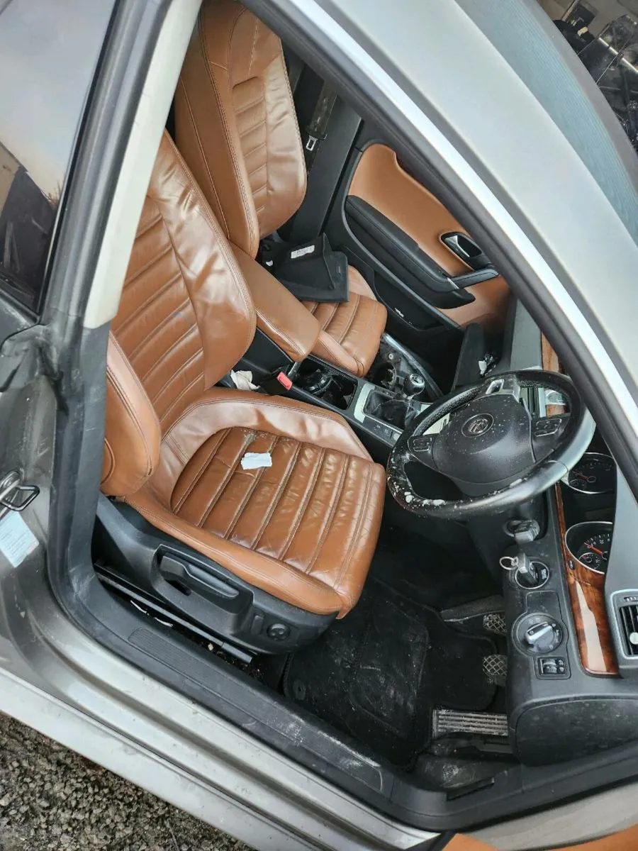 2011 Volkswagen Passat CC Bluemotion - Image 4