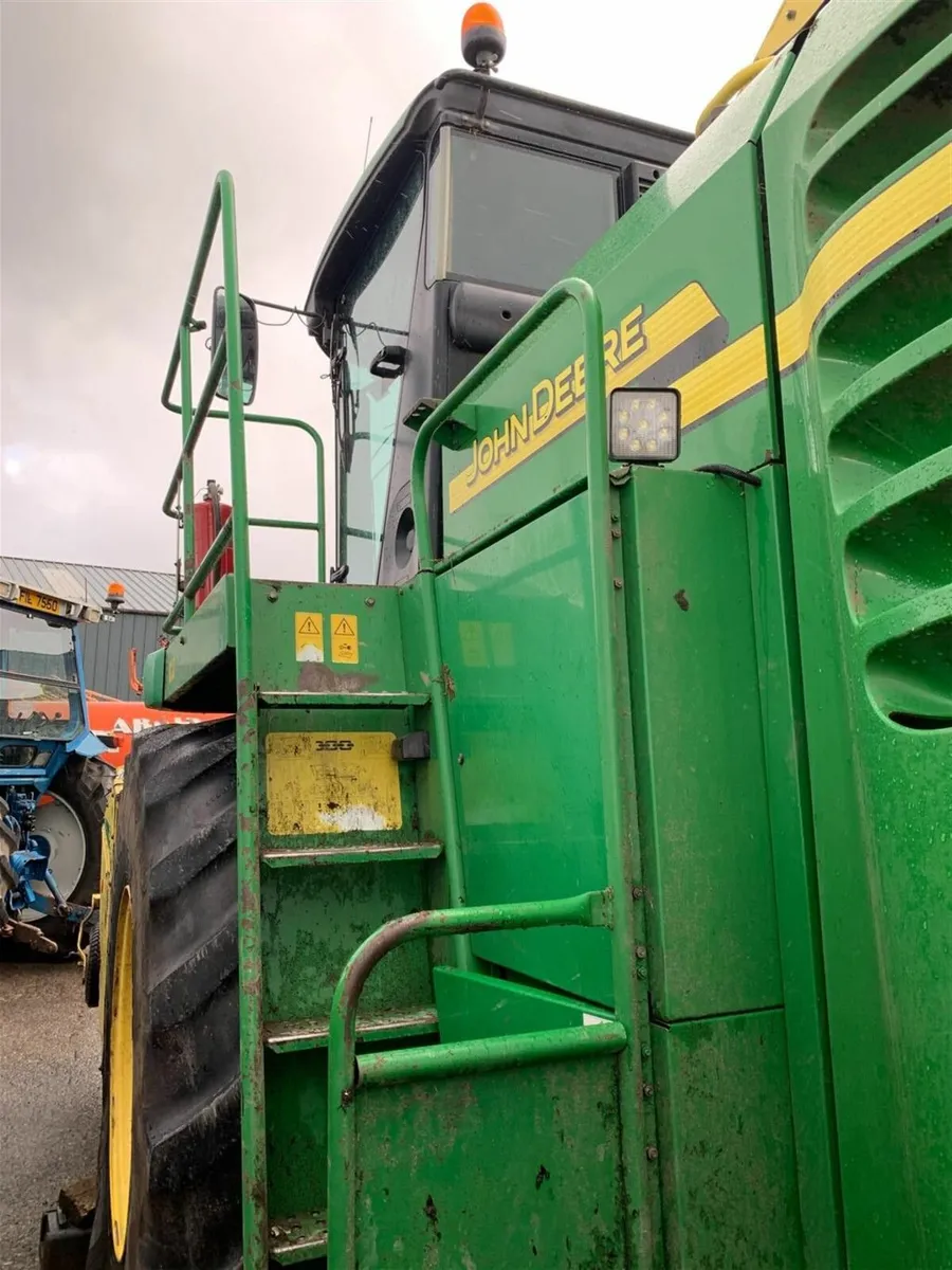 2006 JOHN DEERE 7400 - Image 4