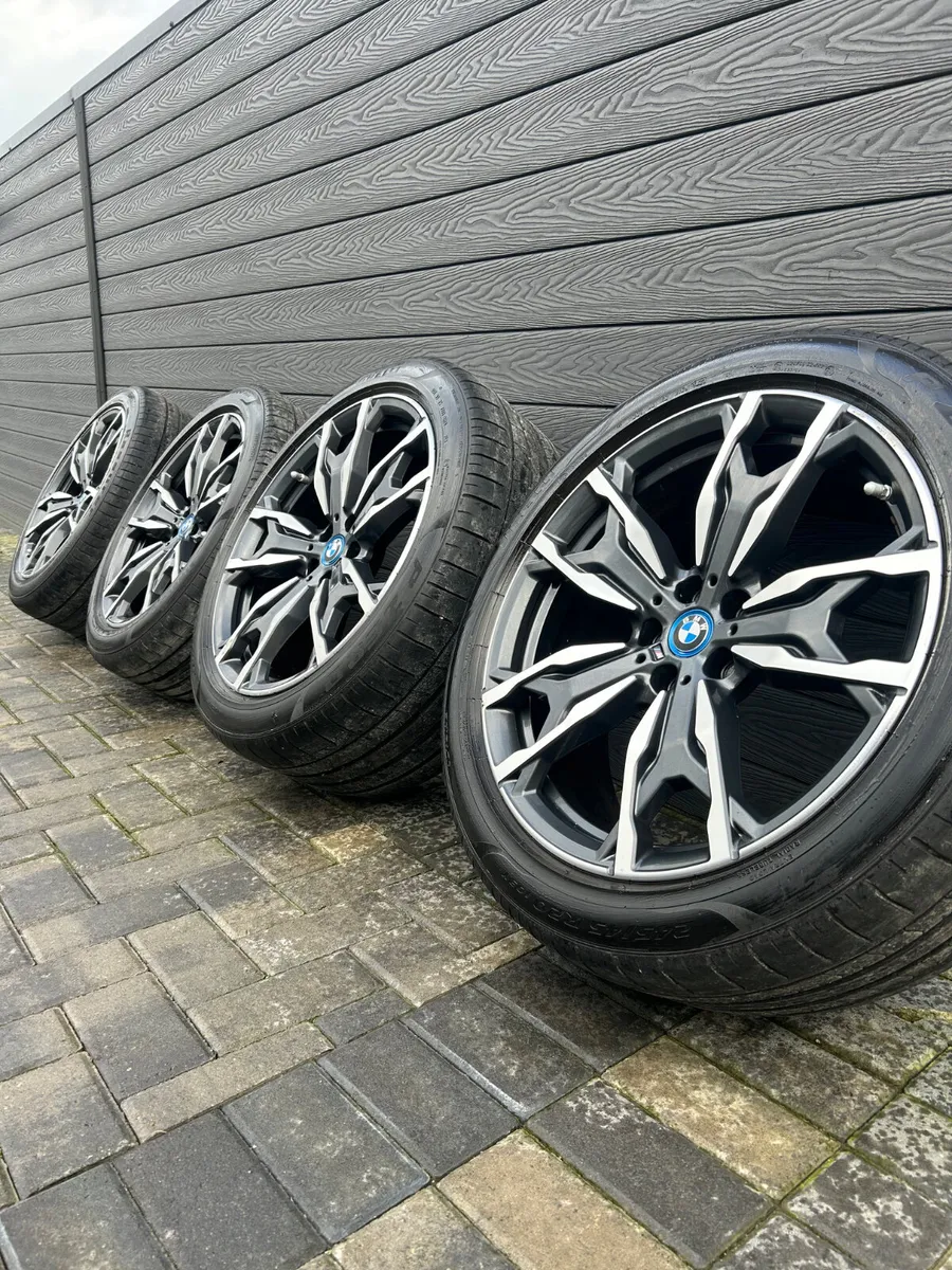 20” GENUINE BMW X3 ALLOY WHEELS & TYRES - Image 1